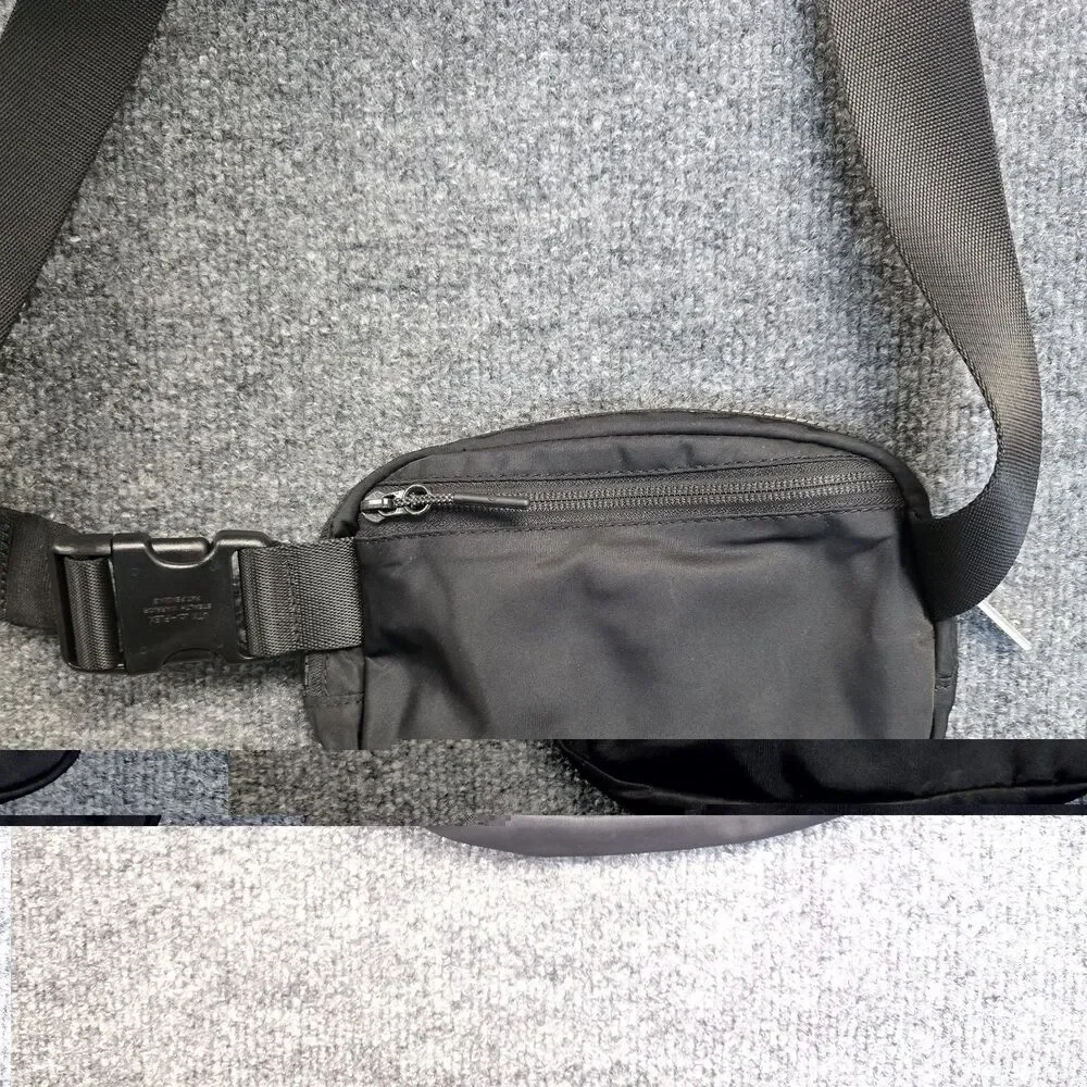 Lululemon Everywhere Belt Bag Fanny Pack Style Gym Bag  1L - Black